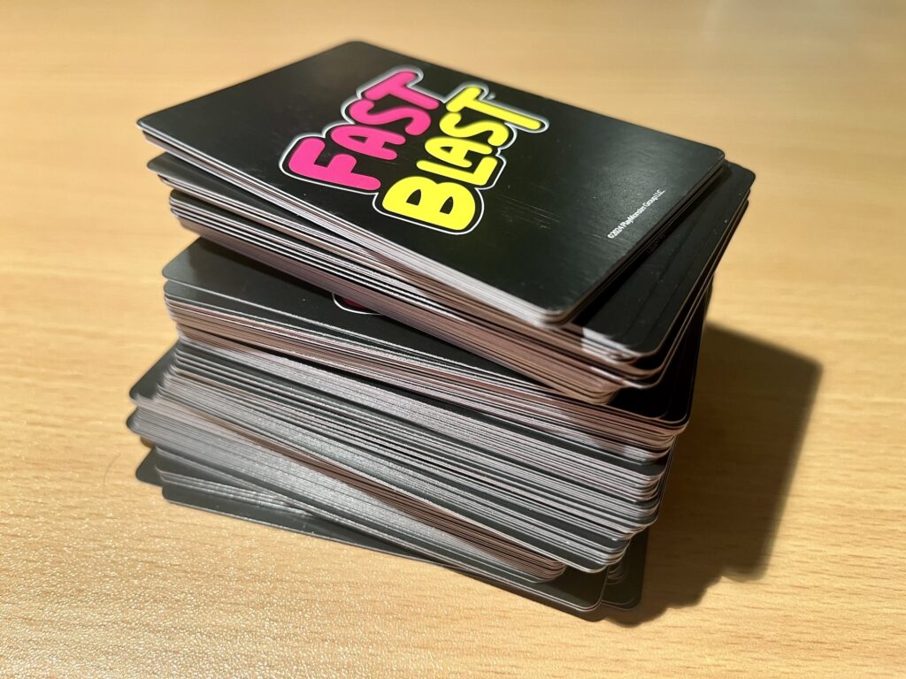 Fast Blast, c'est une belle pile de 155 cartes !