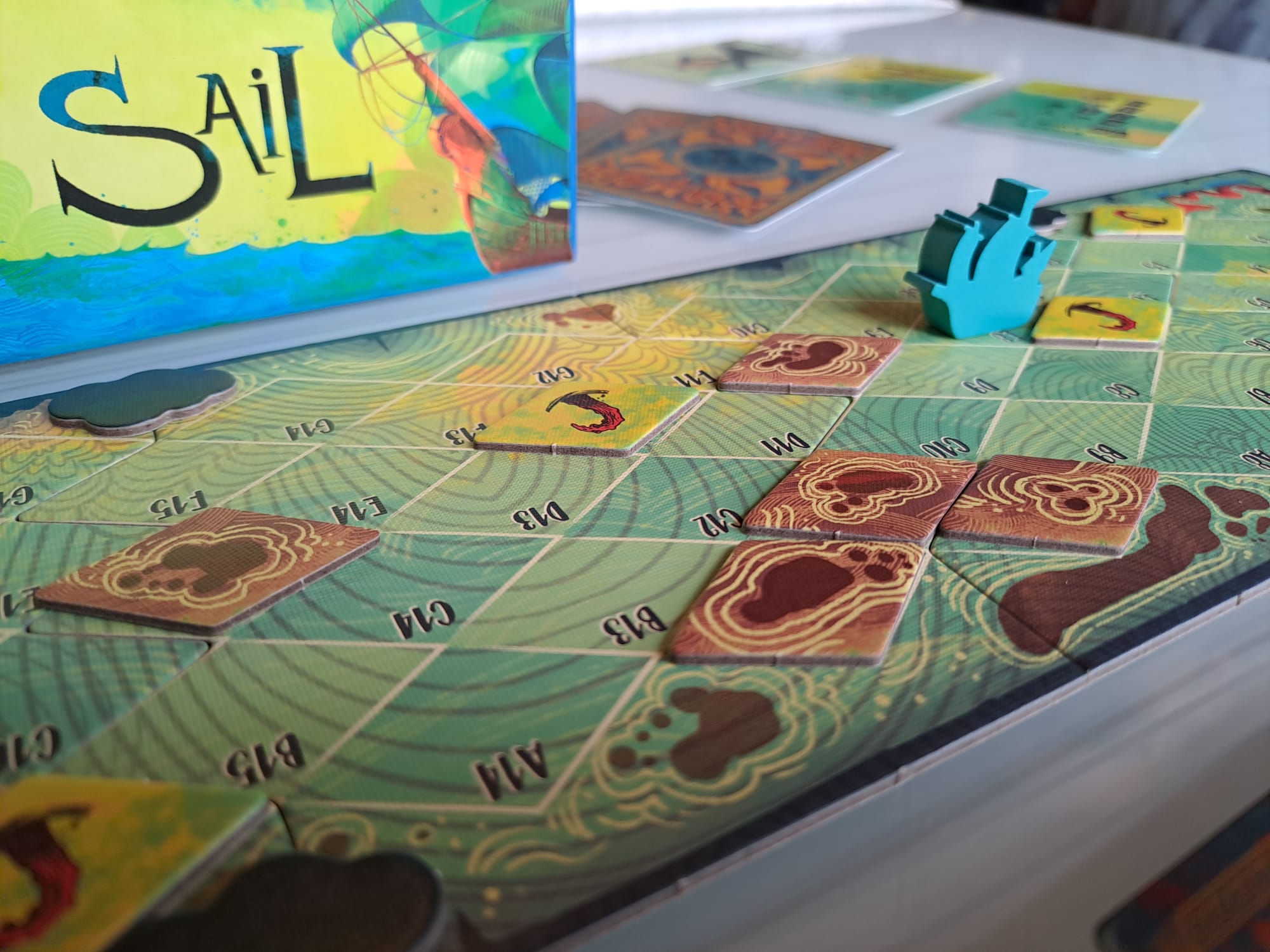 À la découverte du jeu Sail, pirates et kraken, qui chasse qui ?