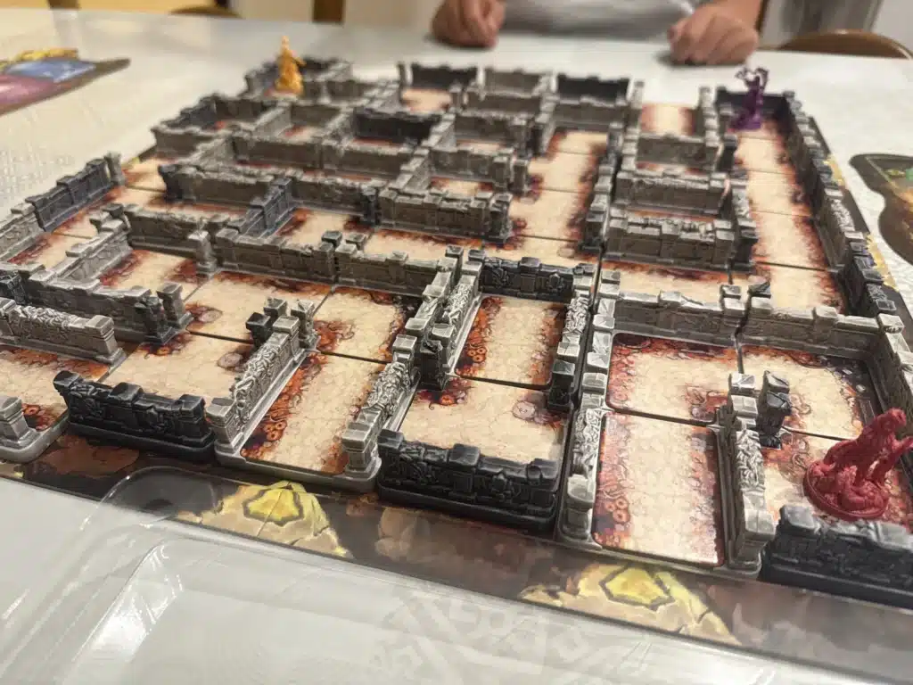 Vue d’ensemble du plateau en trois dimensions de Labyrinth Chronicles et de ses couloirs